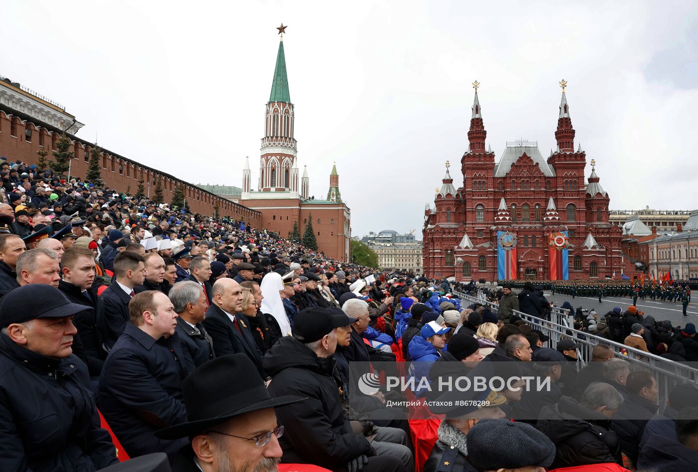 Президент Владимир Путин принял участие в параде Победы в Москве