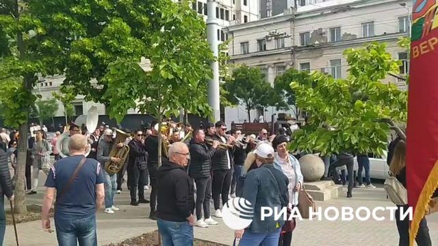 В центре Кишинева собираются участники Марша Победы, формируется большая колонна