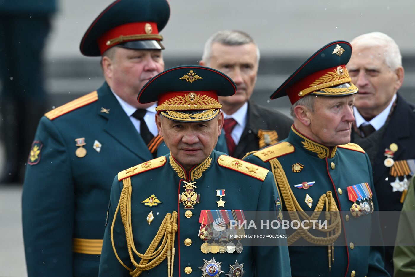 Президент Владимир Путин возложил цветы к Могиле Неизвестного Солдата