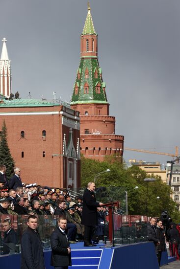 Президент Владимир Путин принял участие в параде Победы в Москве