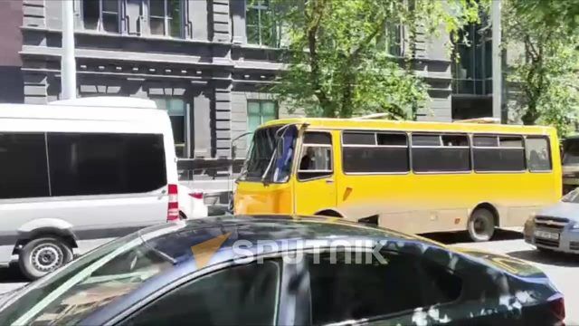 Полицейские силы стянуты на прилегающие к площади Республики улицы в Ереване