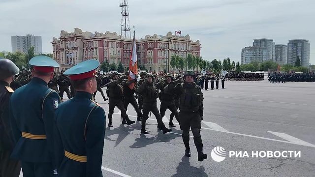 Кадры с парада в Ростове-на-Дону