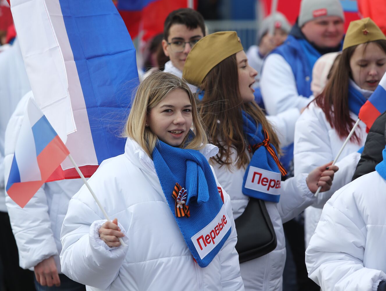 Выставка "Россия". Торжественное шествие в честь 9 Мая