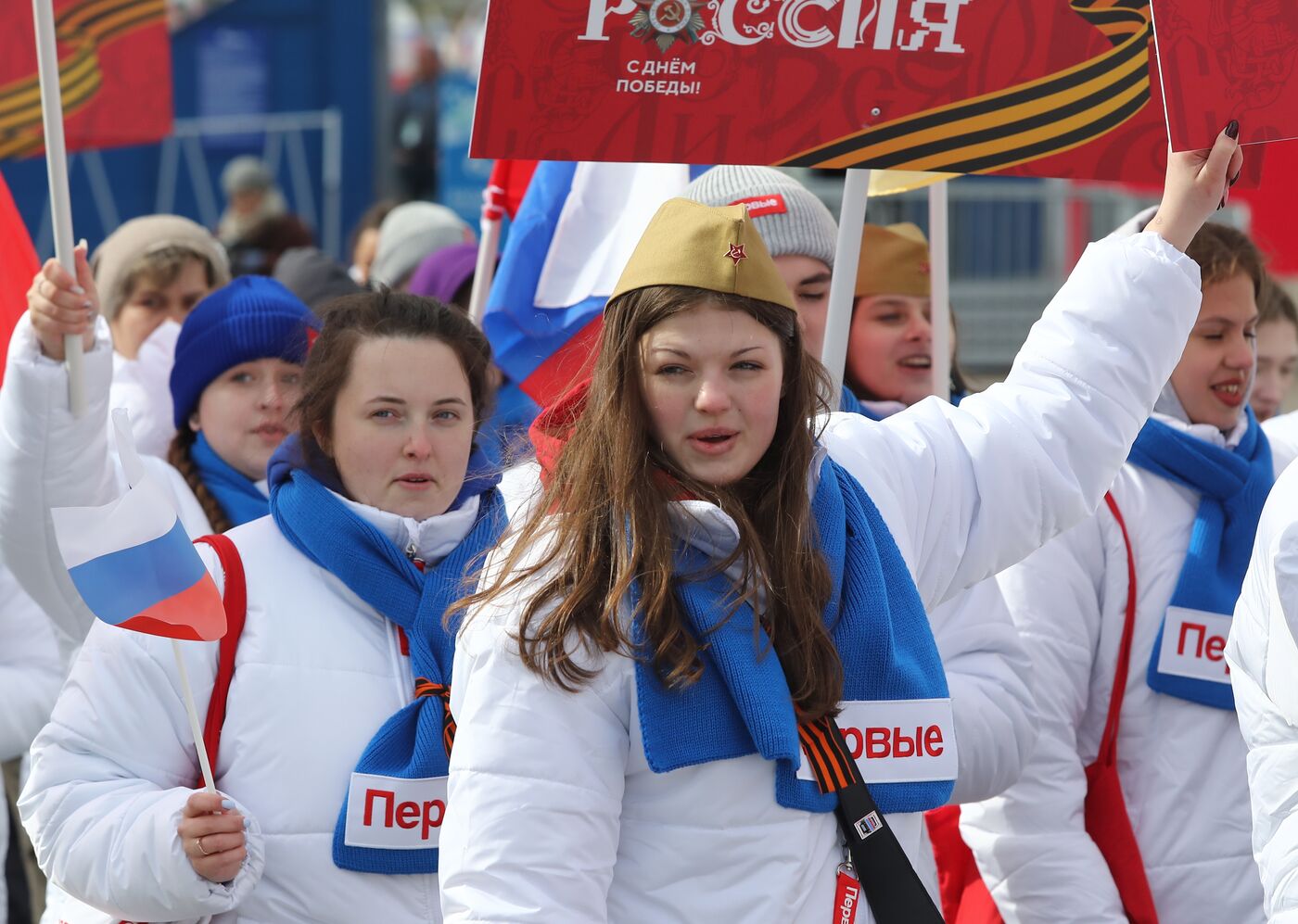 Выставка "Россия". Торжественное шествие в честь 9 Мая