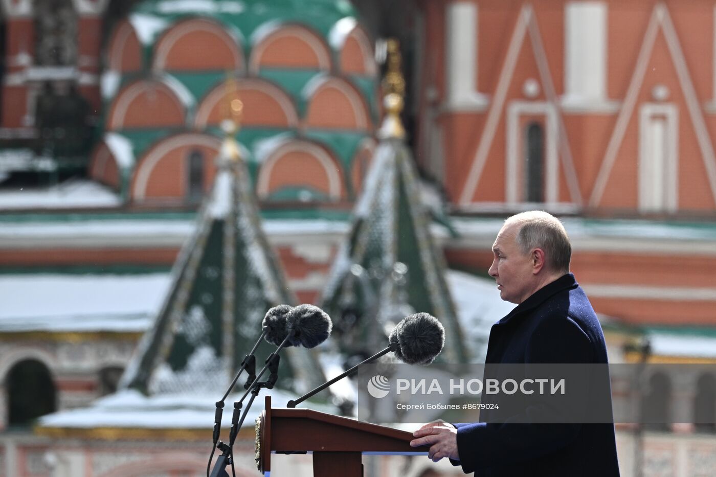 Президент Владимир Путин принял участие в параде Победы в Москве