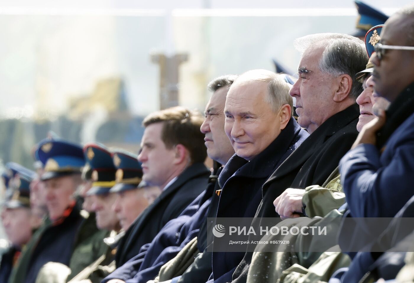 Президент Владимир Путин принял участие в параде Победы в Москве