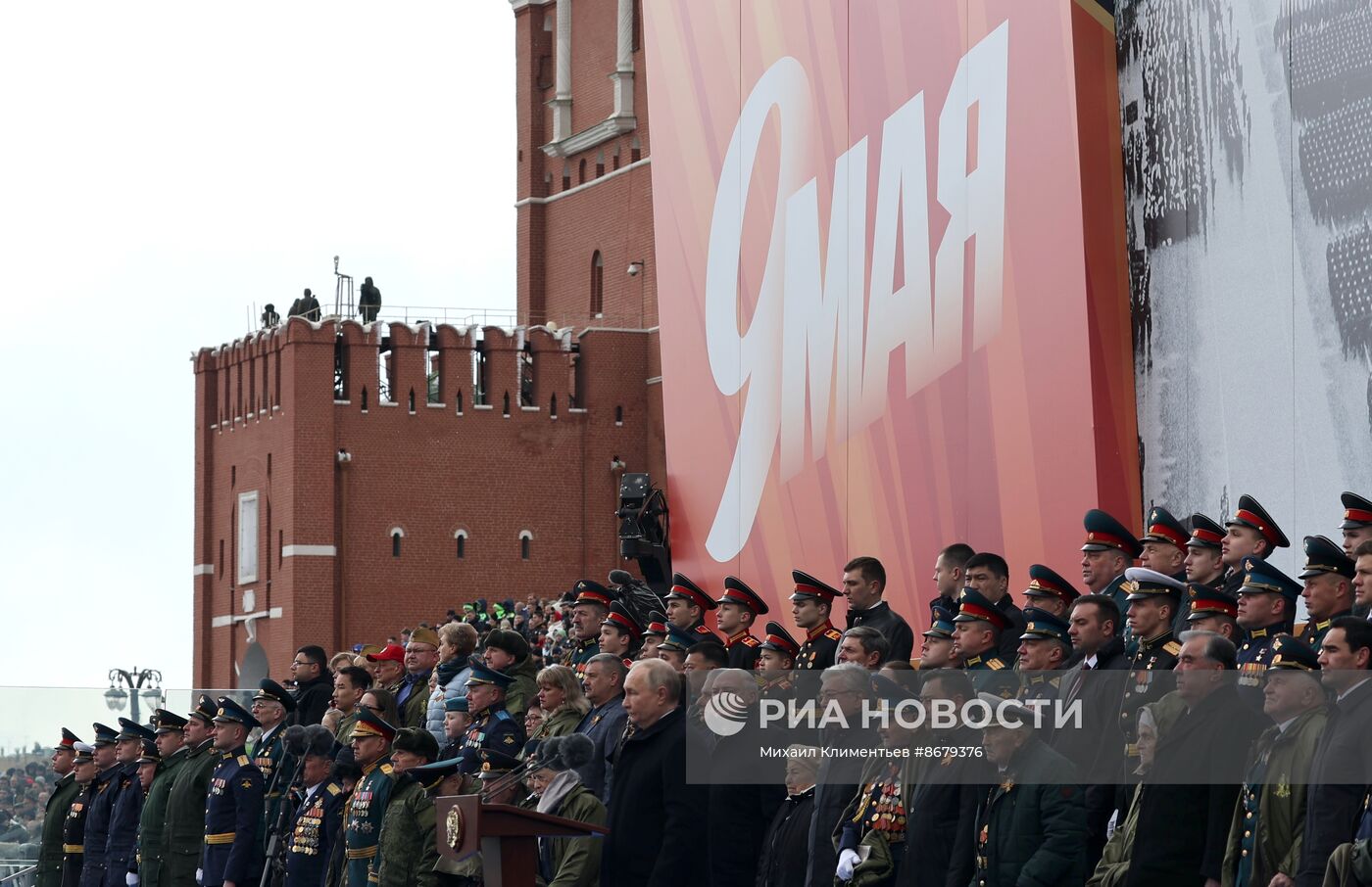 Президент Владимир Путин принял участие в параде Победы в Москве