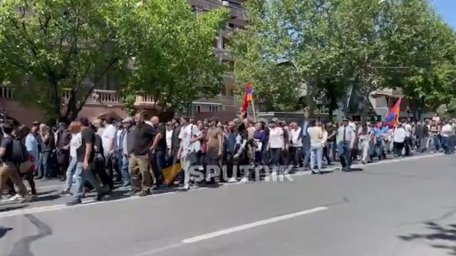 Кадры шествия, которое проходит в центре Еревана