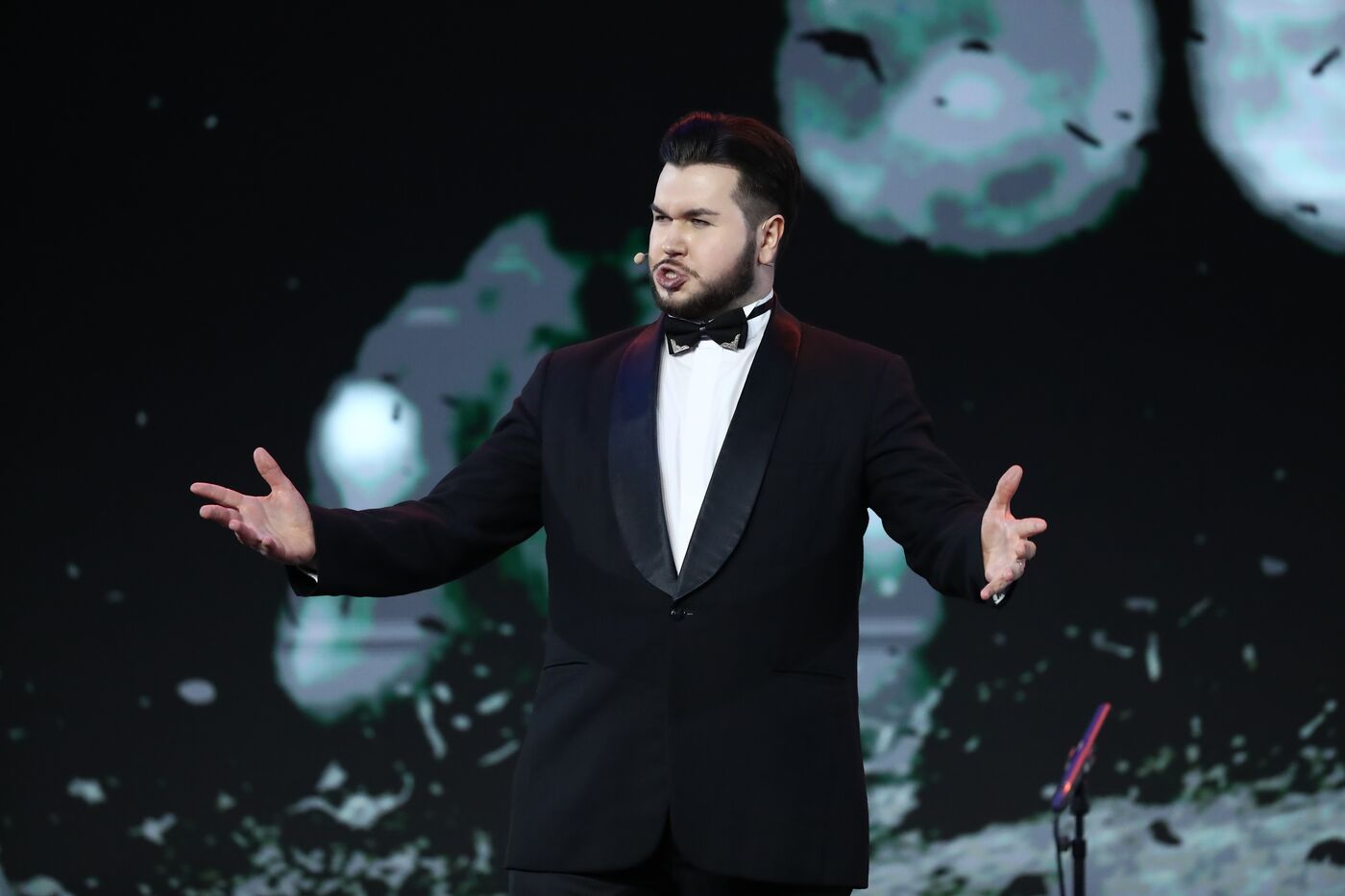 Выставка "Россия". Молодежная оперная программа и детский хор Большого театра "Концерт ко Дню Великой Победы"