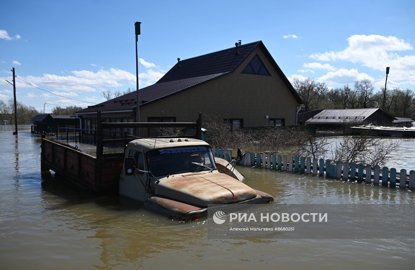 Паводок в деревне Ашеваны Омской области