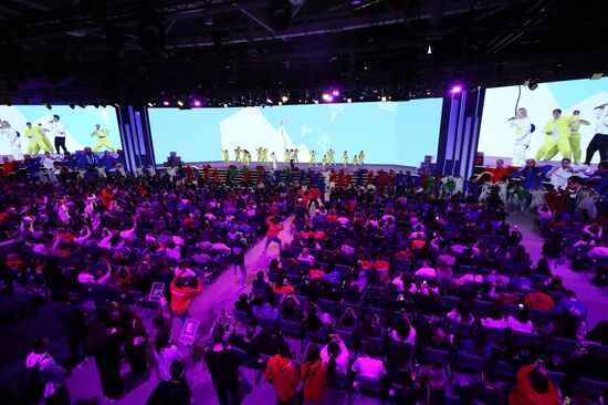 Международная выставка-форум "Россия"
Пленарная сессия "Возможности будущего: молодежь и дети. Молодежная политика и воспитание", Павильон № 75 (зал А, большой конференц-зал) Место: Россия, Москва. Автор: Анатолий Медведь/РИА Новости. Выставка "Россия". Пленарная сессия "Возможности будущего: молодежь и дети. Молодежная политика и воспитание"