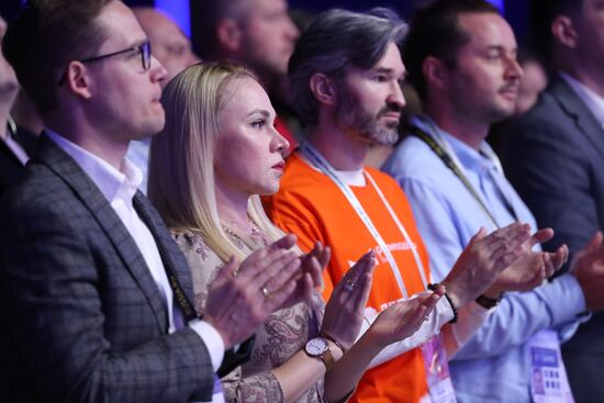 Международная выставка-форум "Россия"
Пленарная сессия "Возможности будущего: молодежь и дети. Молодежная политика и воспитание", Павильон № 75 (зал А, большой конференц-зал) Место: Россия, Москва. Автор: Анатолий Медведь/РИА Новости. Выставка "Россия". Пленарная сессия "Возможности будущего: молодежь и дети. Молодежная политика и воспитание"