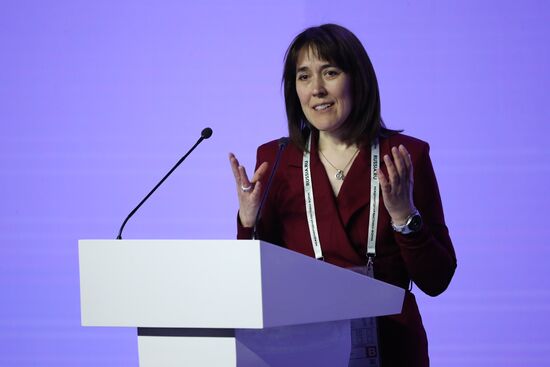 Международная выставка-форум "Россия"
Пленарная сессия "Возможности будущего: молодежь и дети. Молодежная политика и воспитание", Павильон № 75 (зал А, большой конференц-зал)
Ольга Петрова, заместитель Министра науки и высшего образования Российской Федерации Место: Россия, Москва. Автор: Анатолий Медведь/РИА Новости. Выставка "Россия". Пленарная сессия "Возможности будущего: молодежь и дети. Молодежная политика и воспитание"