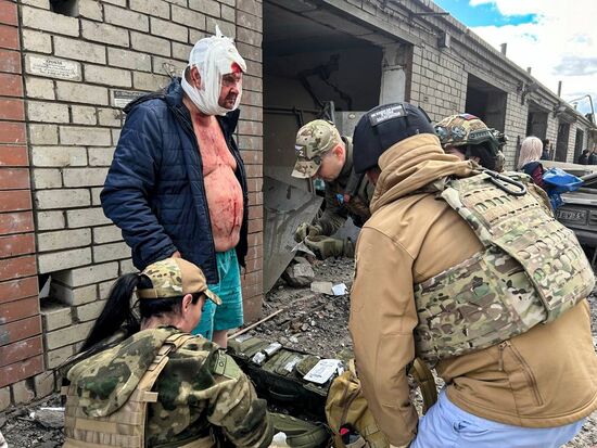 В Белгороде в результате обстрела ВСУ обрушился подъезд многоквартирного жилого дома