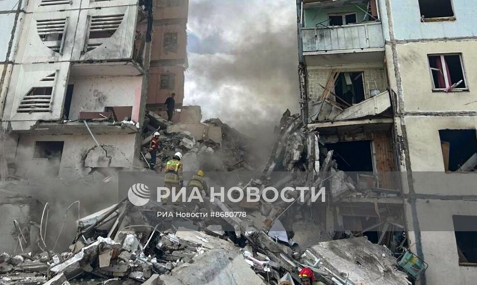 В Белгороде в результате обстрела ВСУ обрушился подъезд многоквартирного жилого дома