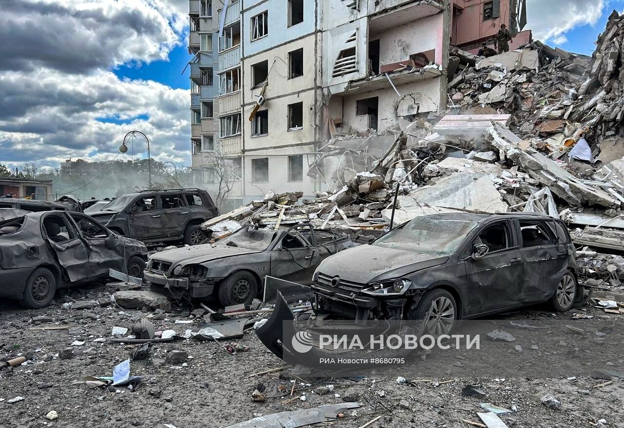 В Белгороде в результате обстрела ВСУ обрушился подъезд многоквартирного жилого дома