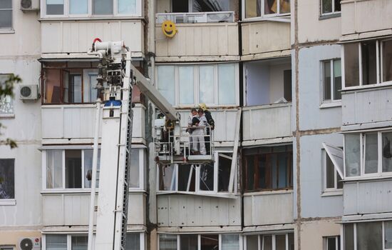В Белгороде в результате обстрела ВСУ обрушился подъезд многоквартирного жилого дома