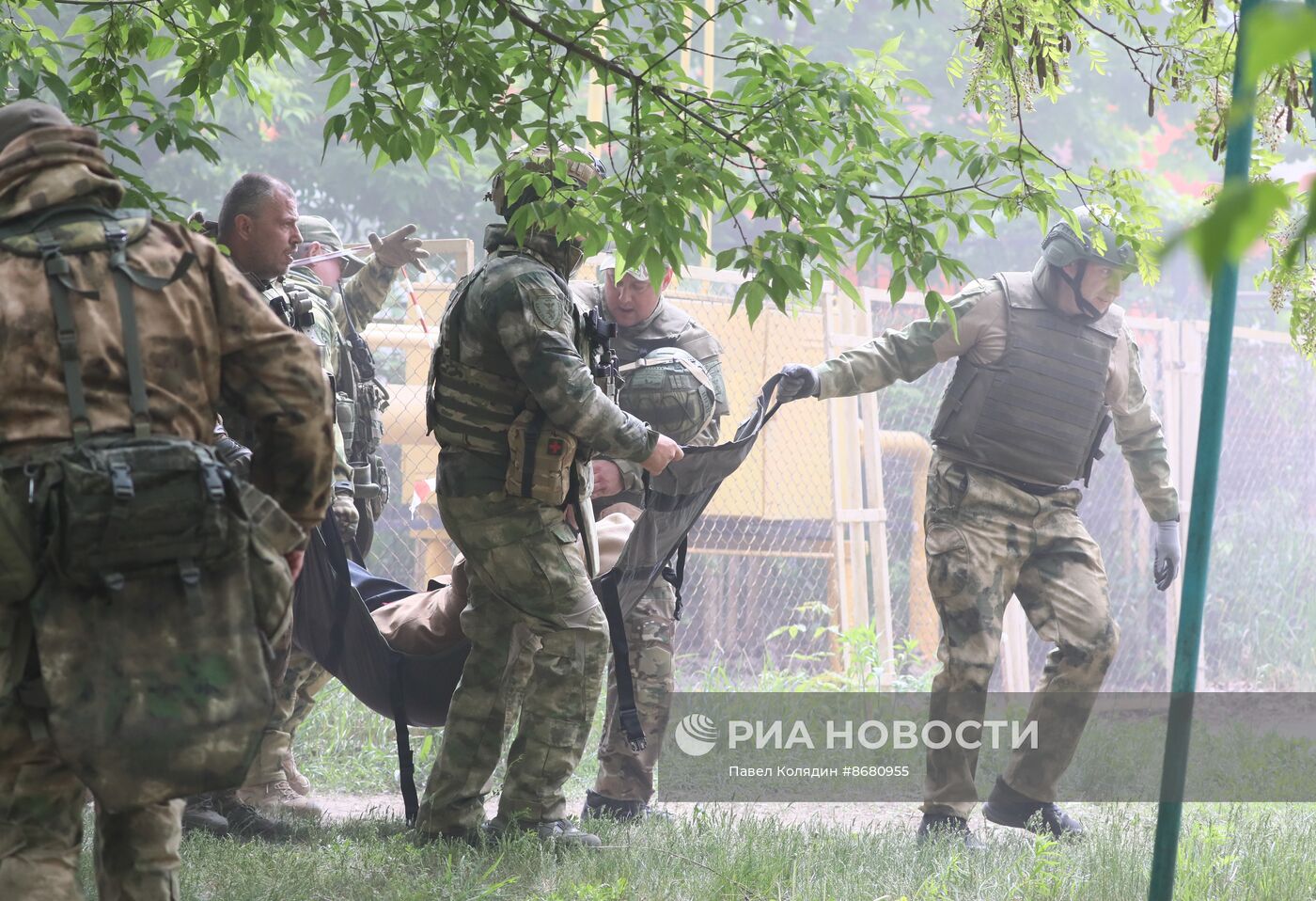 В Белгороде в результате обстрела ВСУ обрушился подъезд многоквартирного жилого дома