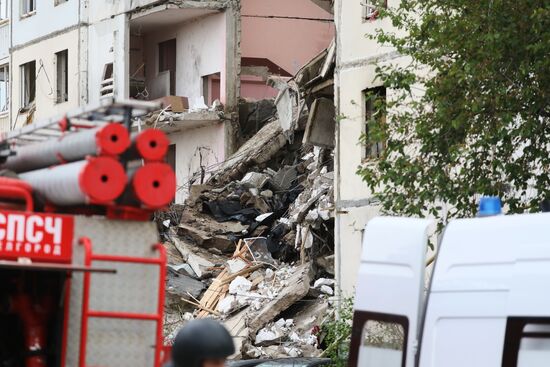 В Белгороде в результате обстрела ВСУ обрушился подъезд многоквартирного жилого дома