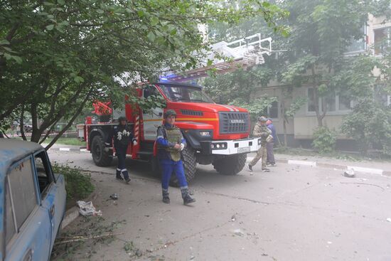В Белгороде в результате обстрела ВСУ обрушился подъезд многоквартирного жилого дома