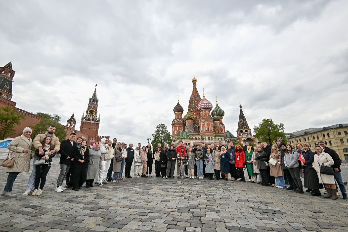 Выставка "Россия". Экскурсия для молодоженов, поженившихся на Выставке "Россия"