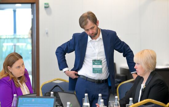 KAZANFORUM 2024. Окружное заседание Российского экспортного центра. Министерские сессии по направлениям