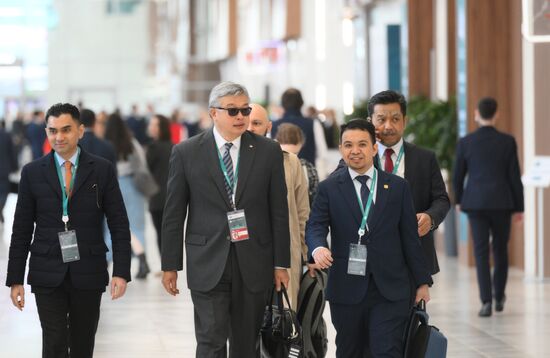 Работа форума "Россия - исламский мир: KAZANFORUM" 2024