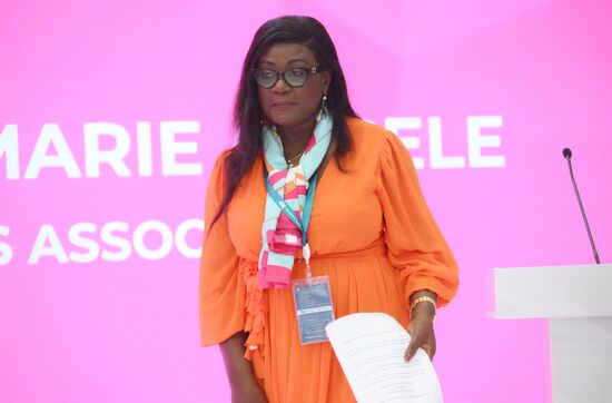 KAZANFORUM 2024. Пленарная сессия трека "Женский взгляд"