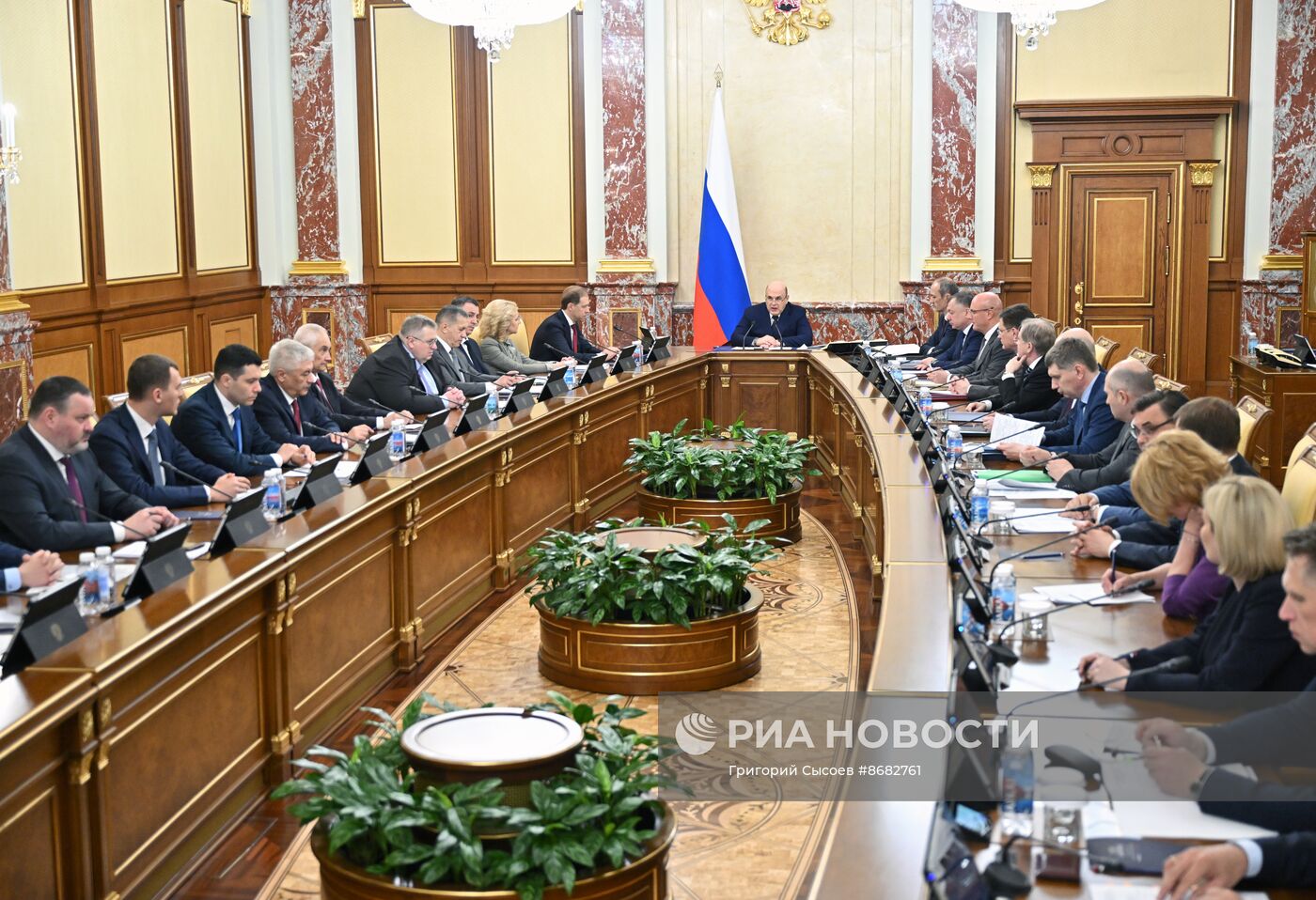 Первое заседание правительства РФ в новом составе