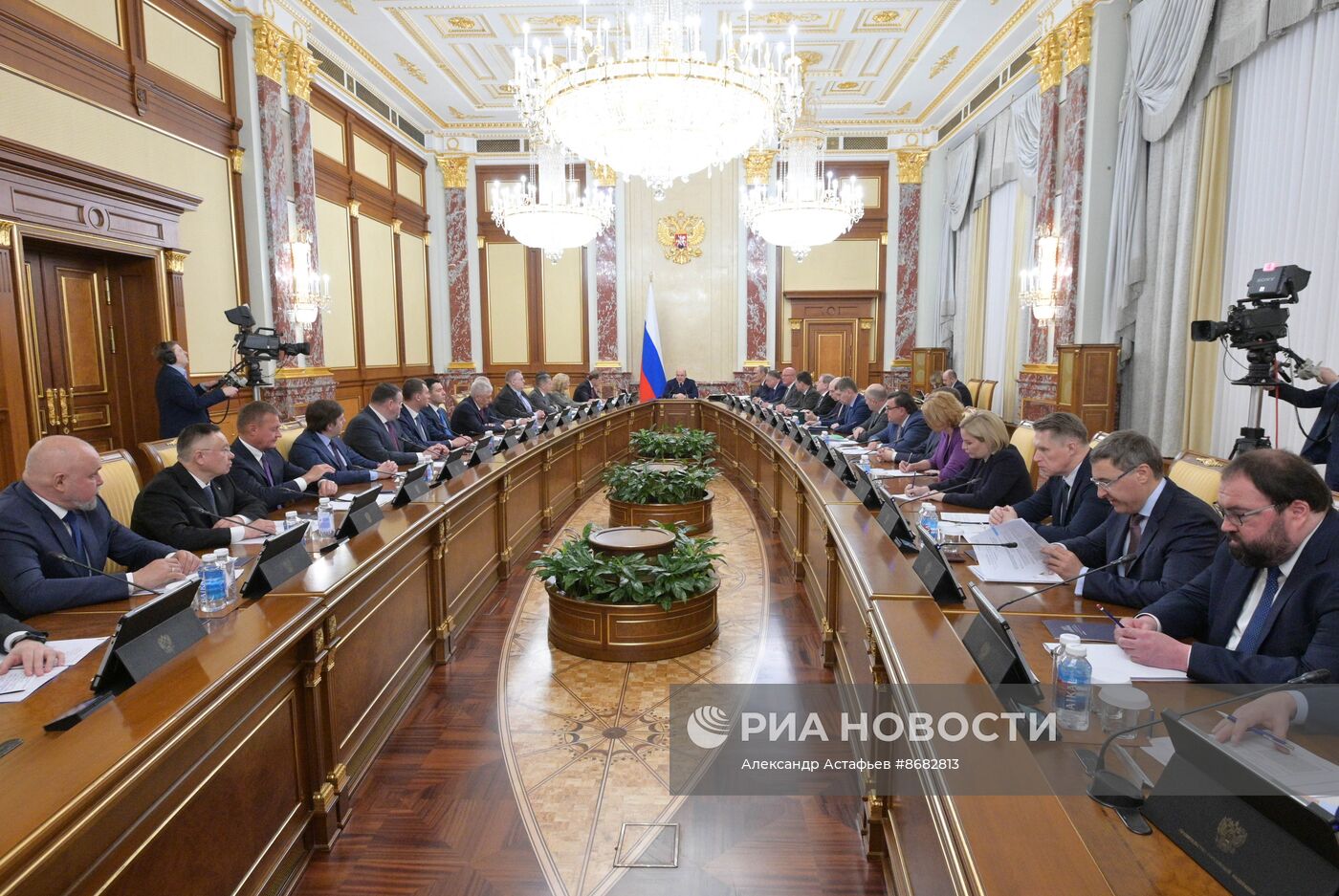 Первое заседание правительства РФ в новом составе