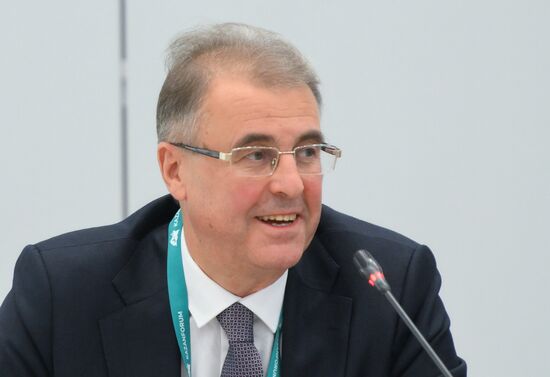 KAZANFORUM 2024. Заседание рабочей группы по туризму в рамках совместной Российско-Малайзийской комиссии по экономическому,научно-техническому и культурному сотрудничеству 