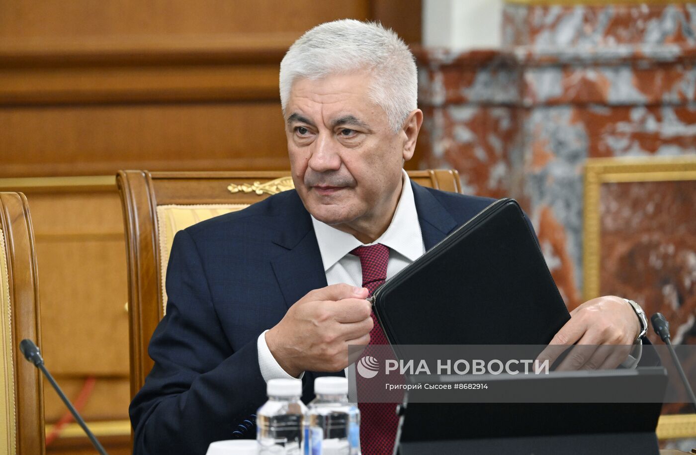 Первое заседание правительства РФ в новом составе