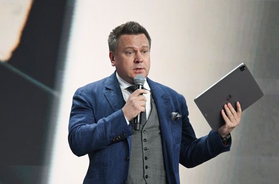 Выставка "Россия". Пленарная сессия "Технологическое лидерство: транспортная мобильность. Перспективы цифровизации транспортного комплекса и развития беспилотных технологий"