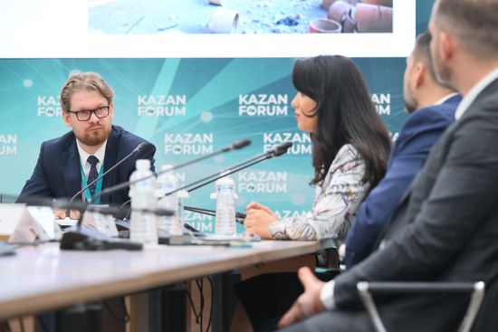 KAZANFORUM 2024. Россия-страны исламского мира: развития сотрудничества в области фармацевтики 