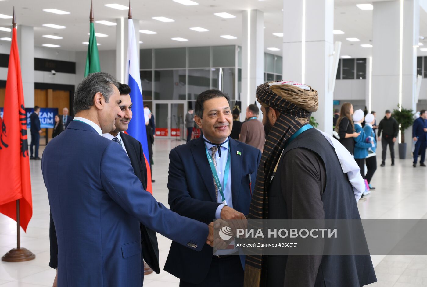 Работа форума "Россия - исламский мир: KAZANFORUM" 2024