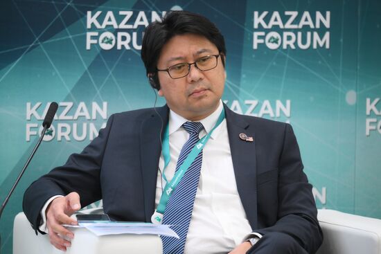 KAZANFORUM 2024. Прорывные российские технологии для зрелых нефтегазовых месторождений в разрезе новой парадигмы - экономическая эффективность, цифровая трансформация и декарбонизация 