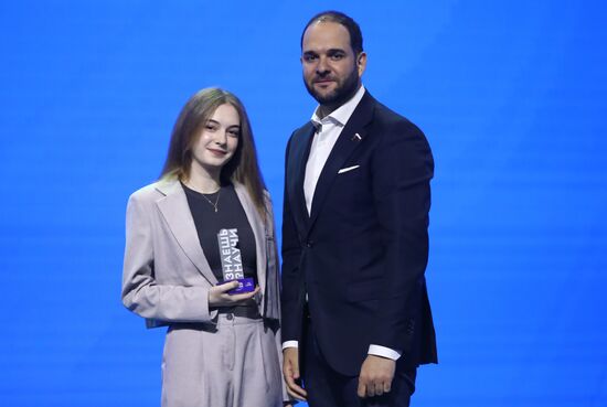 Выставка "Россия". Церемония награждения победителей конкурса "Знаешь? Научи"