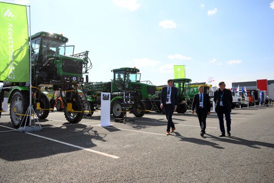 Работа форума "Россия - исламский мир: KAZANFORUM" 2024