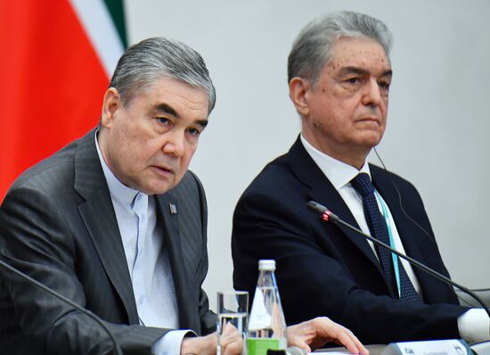 KAZANFORUM 2024. Заседание группы стратегического видения "Россия – Исламский мир"