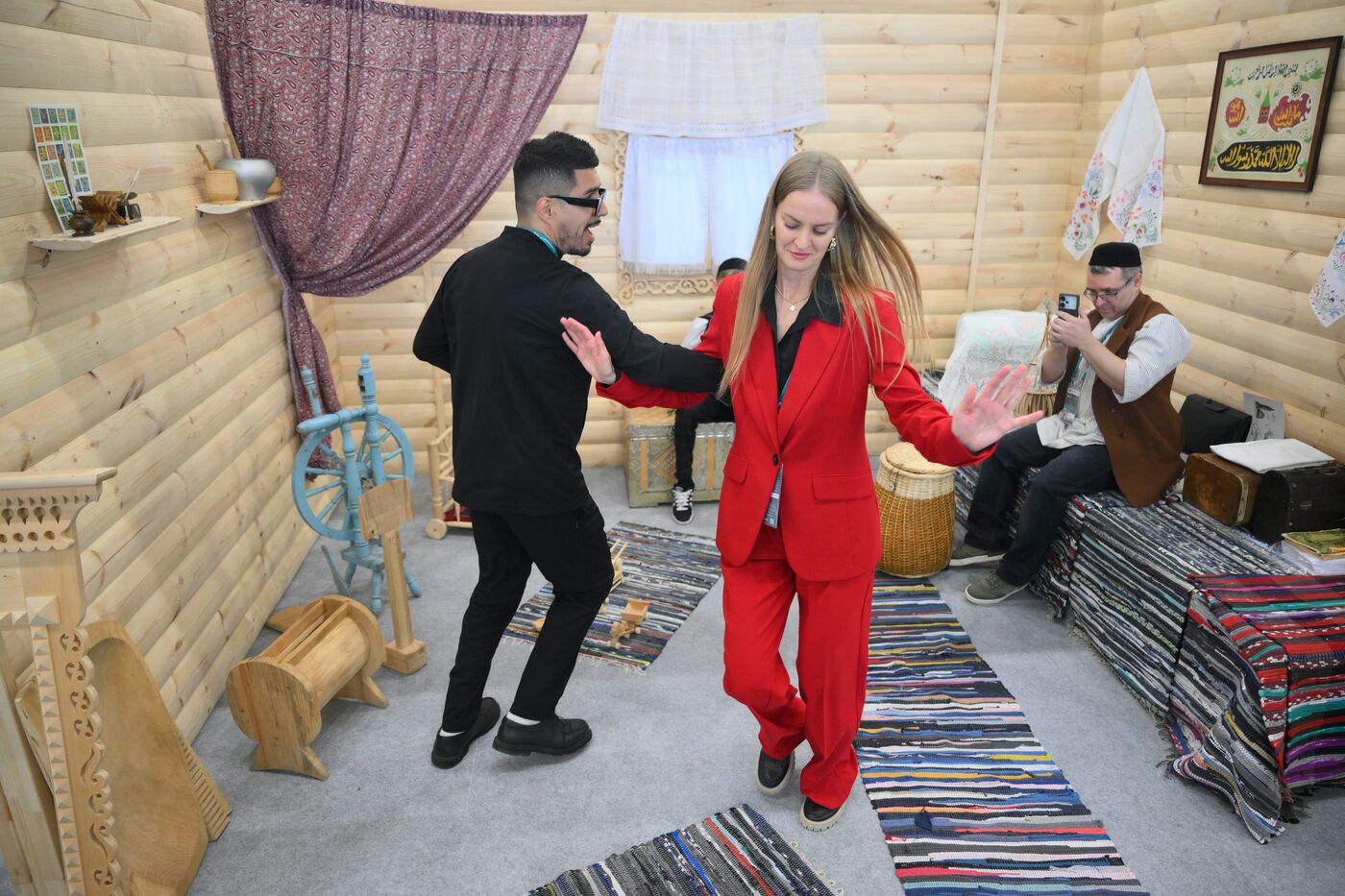 Работа форума "Россия - исламский мир: KAZANFORUM" 2024