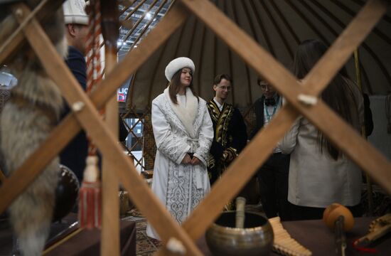 Работа форума "Россия - исламский мир: KAZANFORUM" 2024