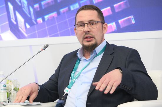 KAZANFORUM 2024. Презентация проекта о программе рассрочки ЖНК "Халяль"