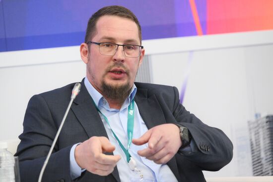 KAZANFORUM 2024. Презентация проекта о программе рассрочки ЖНК "Халяль"