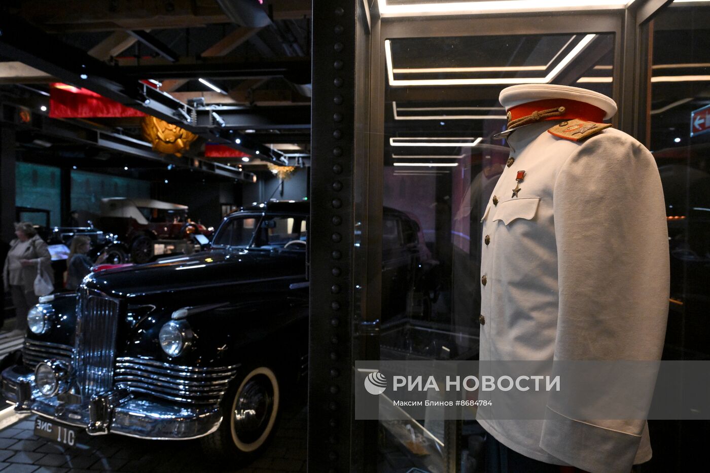 Выставка "Ближняя дача Сталина" в Музее Гаража особого назначения