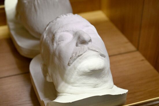 Выставка "Ближняя дача Сталина" в Музее Гаража особого назначения