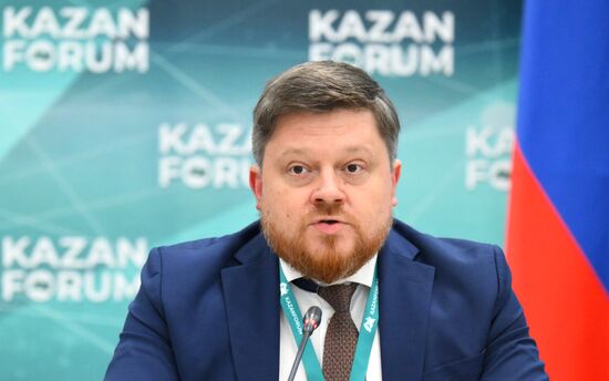KAZANFORUM 2024. Круглый стол: Россия-Малайзия. Экономические аспекты межрегионального развития 