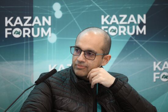 KAZANFORUM 2024. Влияние генеративного искусственного интеллекта на технологический прогресс и бизнес