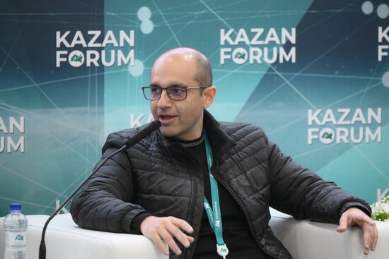 KAZANFORUM 2024. Влияние генеративного искусственного интеллекта на технологический прогресс и бизнес