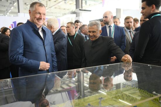 Работа форума "Россия - исламский мир: KAZANFORUM" 2024