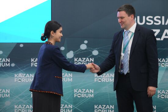 KAZANFORUM 2024. Церемония вступления в Международную ассоциацию молодых дипломатов